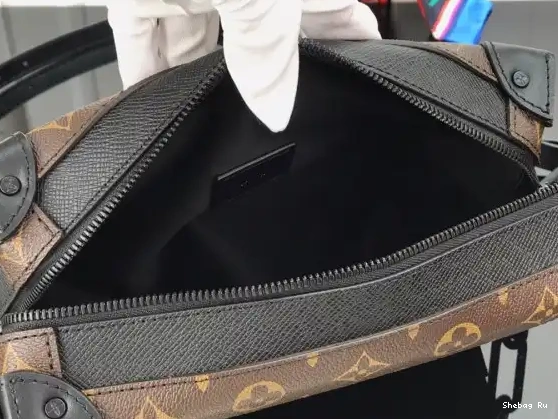 TRUNK SOFT LOUIS VUITTON 0617